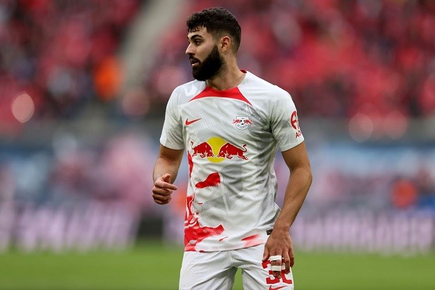 Joško Gvardiol, in Manchester and set to undergo medical tests today - Bóng Đá