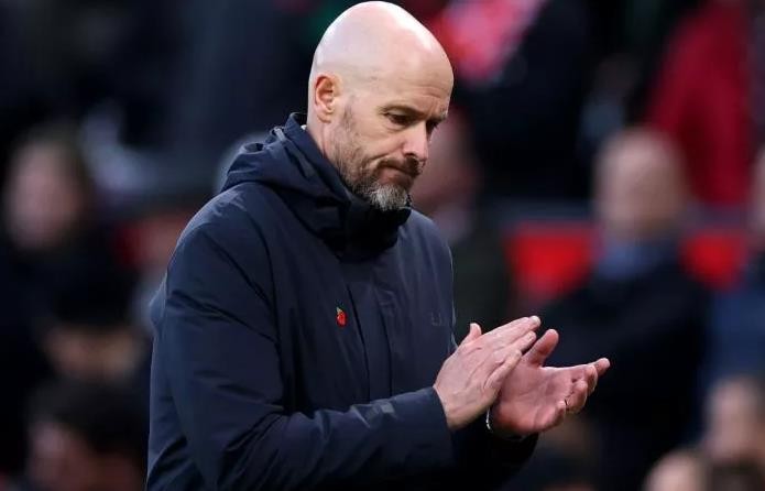 Sky Sports pundit believes Aston Villa are a better coached team than Manchester United - Bóng Đá