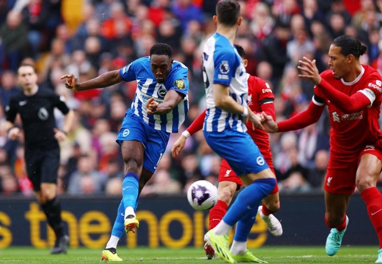 TRỰC TIẾP Liverpool 0-1 Brighton (H1): Welbeck sút căng như kẻ chỉ - Bóng Đá