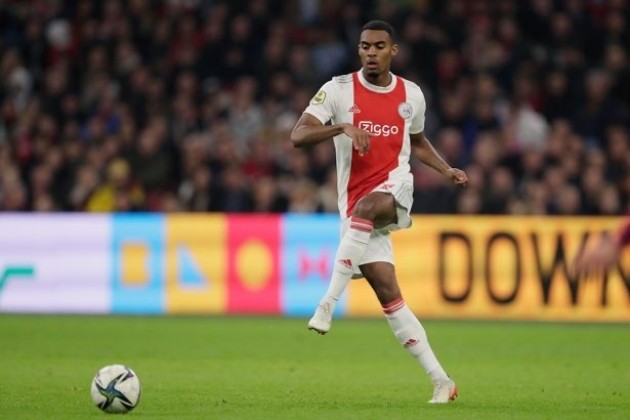 Three transfers that can help Manchester United rectify their Donny van de Beek mistake - Bóng Đá