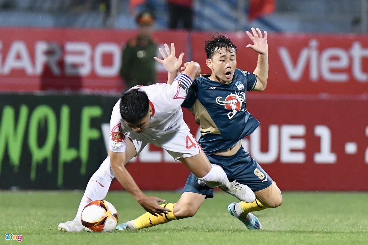 Đằng sau chiến thắng đầu tiên của HAGL - Bóng Đá