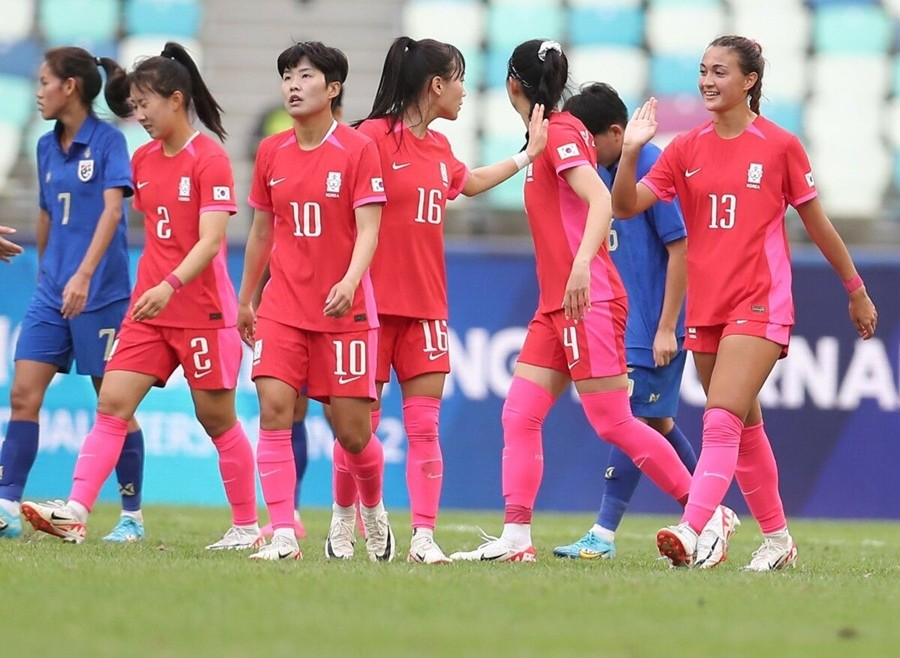 Thái Lan thảm bại kinh hoàng 1-10 ở vòng loại Olympic - Bóng Đá