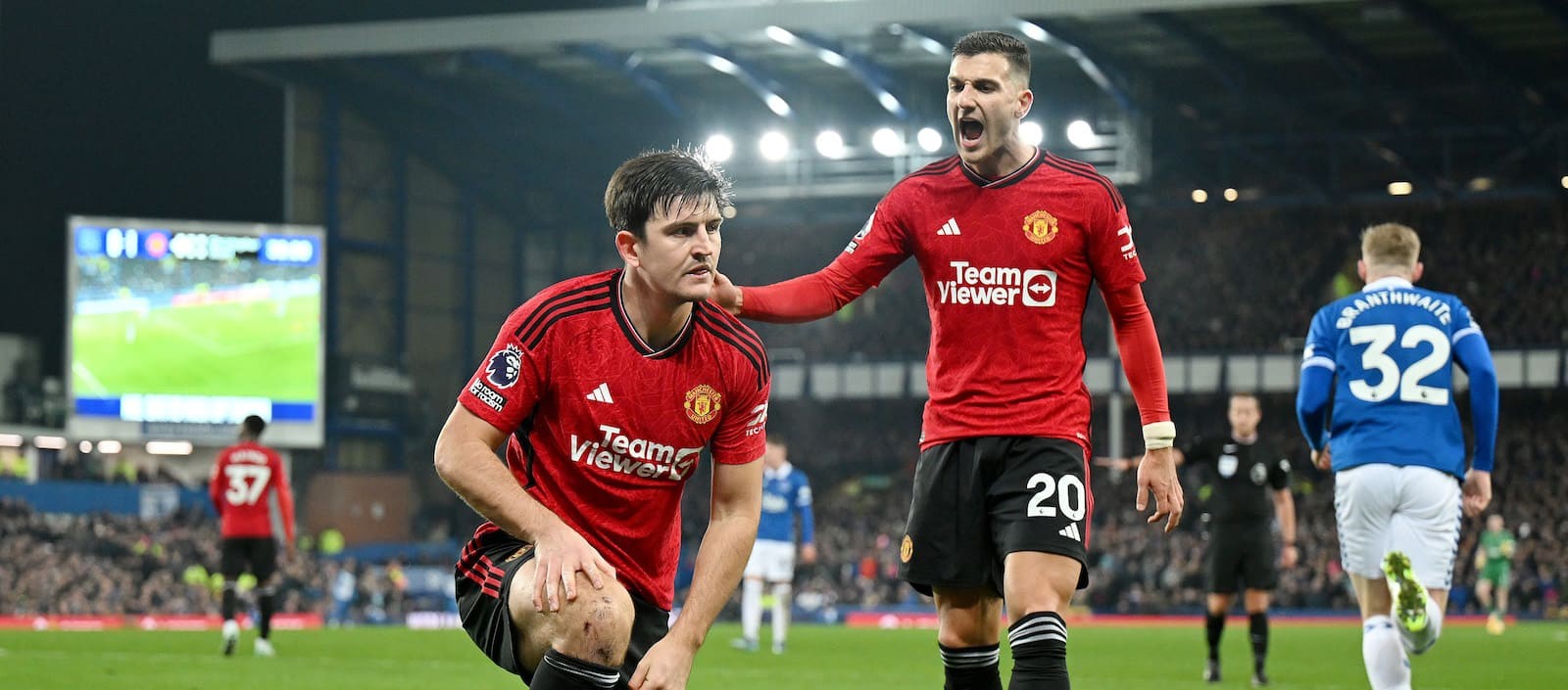 Hạ Everton 3-0, M.U đã phát hiện ra cầu thủ không thể thay thế - Bóng Đá
