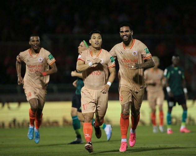 Ngựa ô thật sự của V-League lộ diện - Bóng Đá