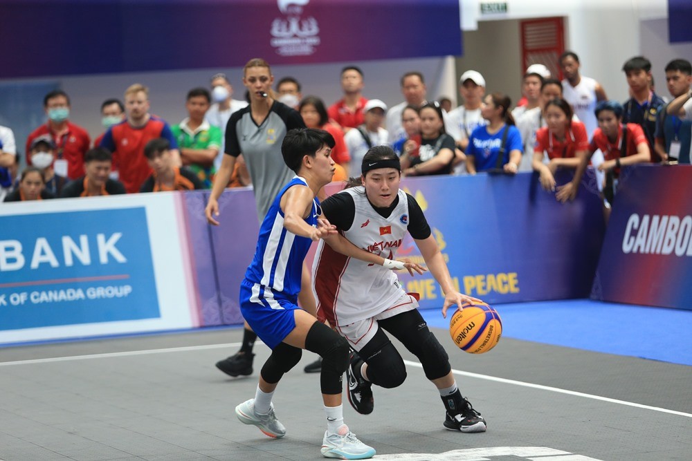 Bóng rổ 3x3 Việt Nam giành HCV lịch sử tại SEA Games 32 - Bóng Đá