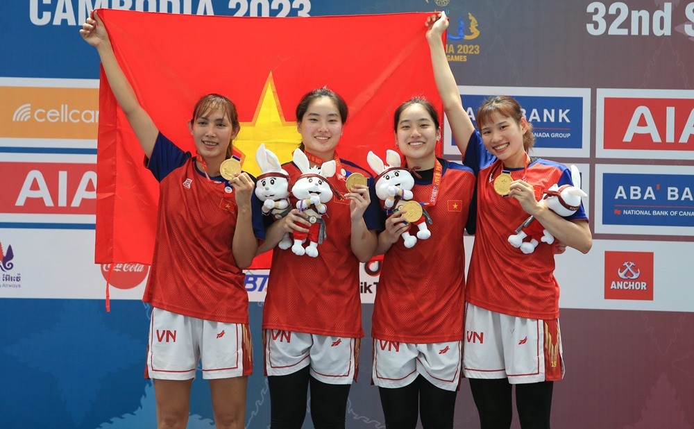 Bóng rổ 3x3 Việt Nam giành HCV lịch sử tại SEA Games 32 - Bóng Đá