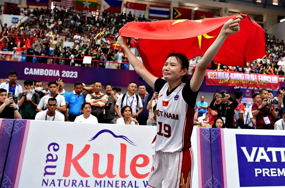 Bóng rổ 3x3 Việt Nam giành HCV lịch sử tại SEA Games 32 - Bóng Đá