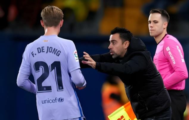 Xavi on De Jong - Bóng Đá