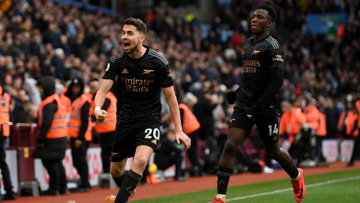 Arsenal trở lại ngôi đầu từ cõi chết - Bóng Đá