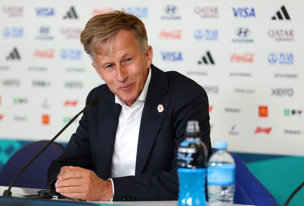 HLV Hà Lan tuyên bố nóng, thêm khó khăn cho tuyển nữ Việt Nam - Bóng Đá