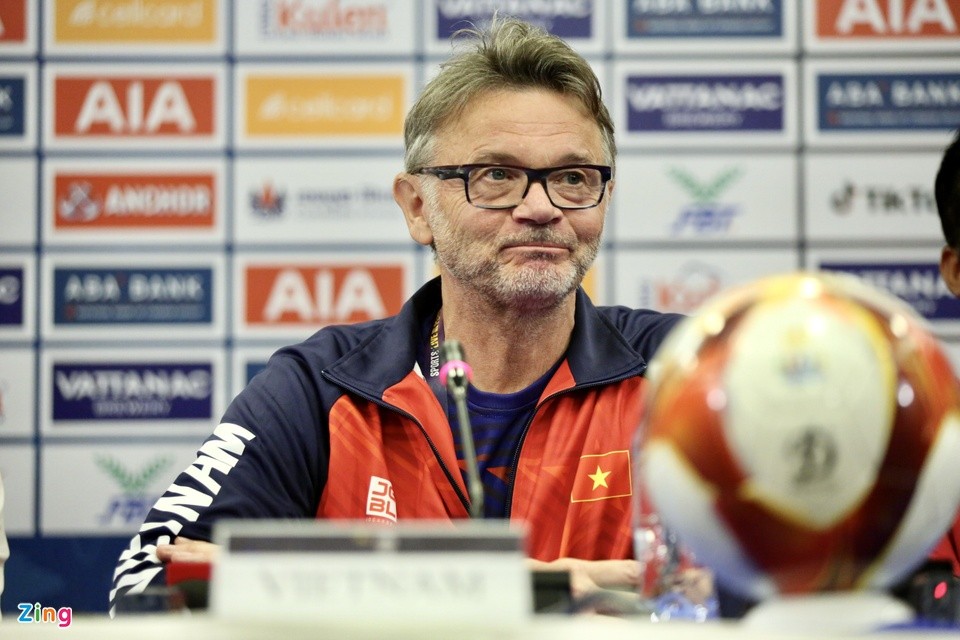 HLV Troussier nóng lòng thể hiện tại SEA Games 32 - Bóng Đá