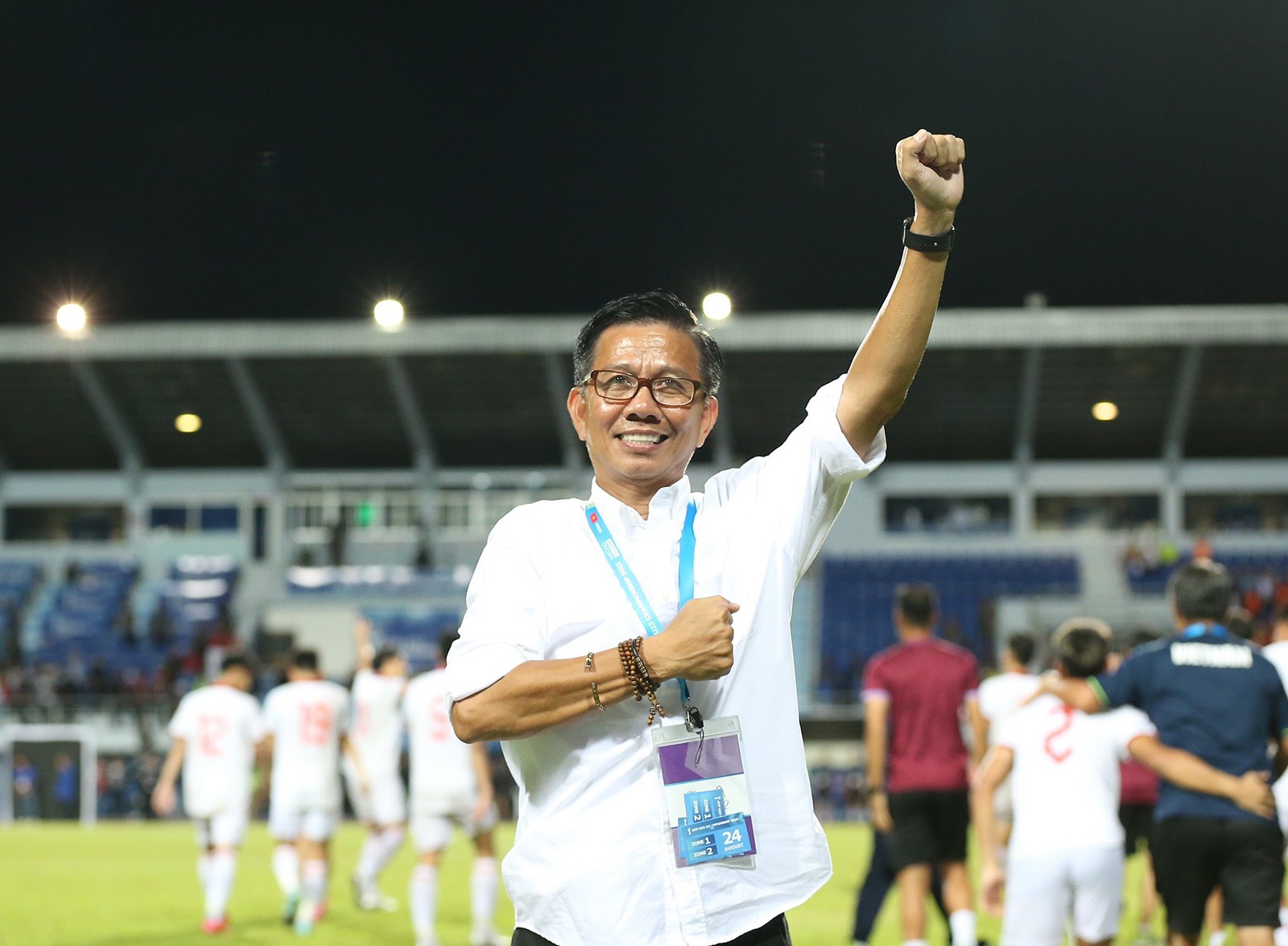 U23 Việt Nam 'công kênh' HLV Hoàng Anh Tuấn mừng vô địch U23 Đông Nam Á - Bóng Đá