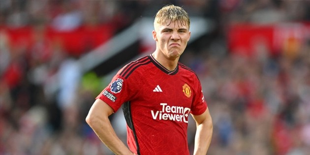 Huyền thoại Manchester United thông cảm với Rasmus Hojlund - Bóng Đá