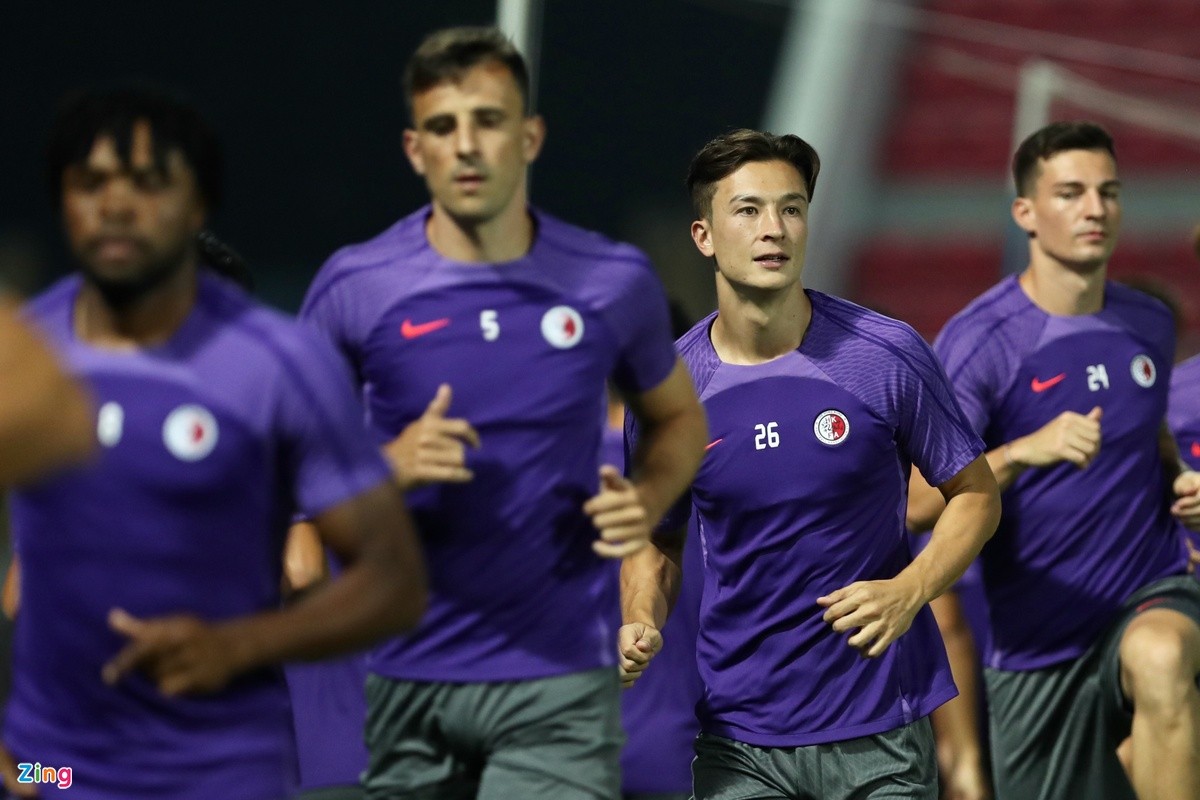 Tiền đạo Hong Kong: Tôi mong gặp các cầu thủ giỏi nhất tuyển Việt Nam - Bóng Đá