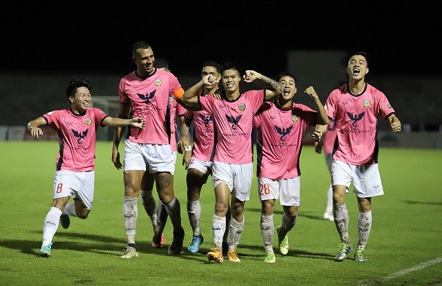 Hồng Lĩnh Hà Tĩnh: Biến số bất ngờ của cuộc đua vô địch V-League - Bóng Đá