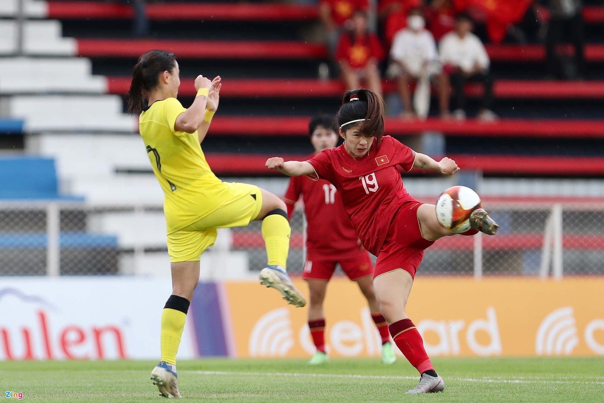 Niềm vui chưa trọn của Huỳnh Như - Bóng Đá