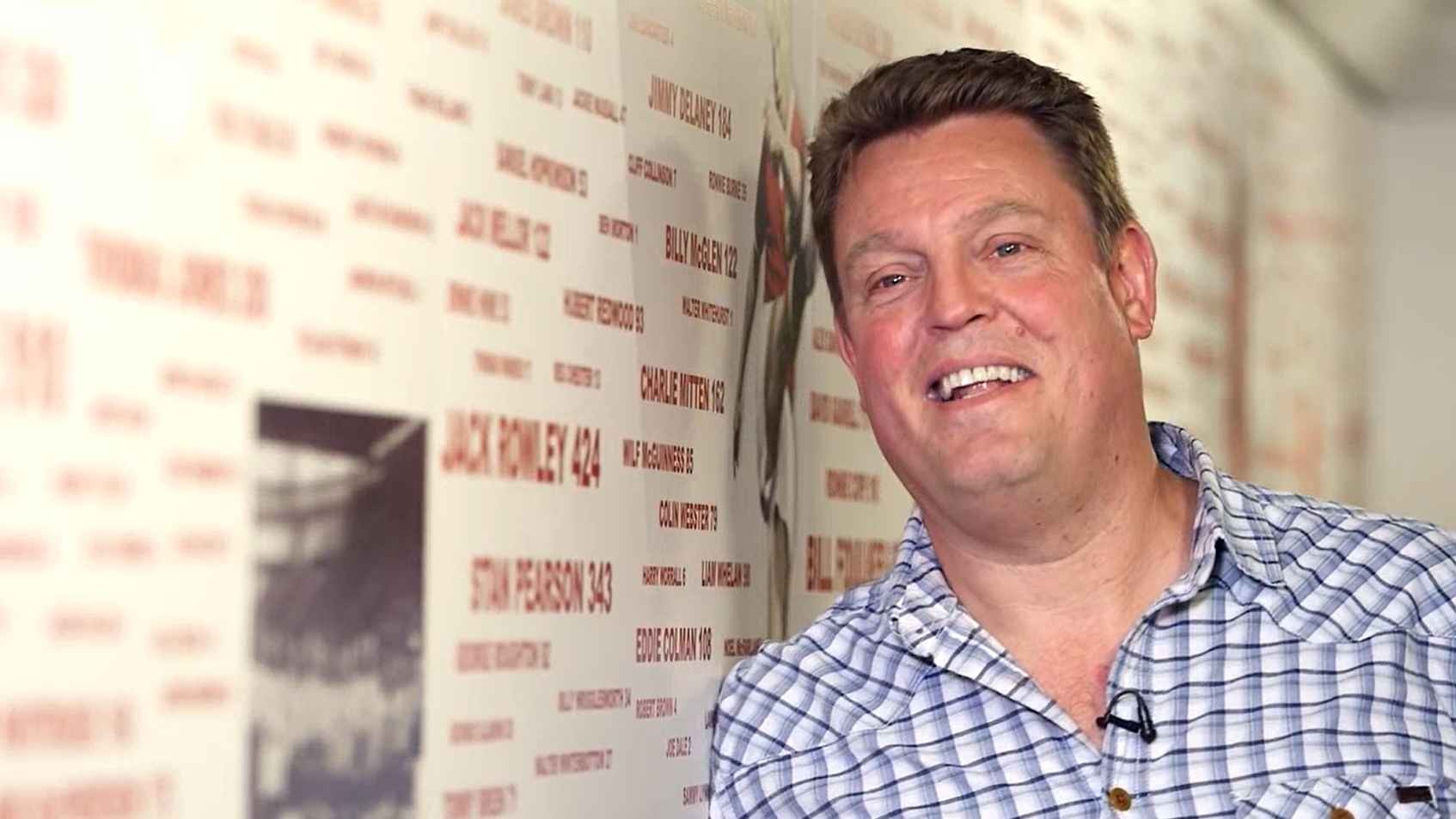 FAN AWARD INTRODUCED IN MEMORY OF IAN STIRLING - Bóng Đá