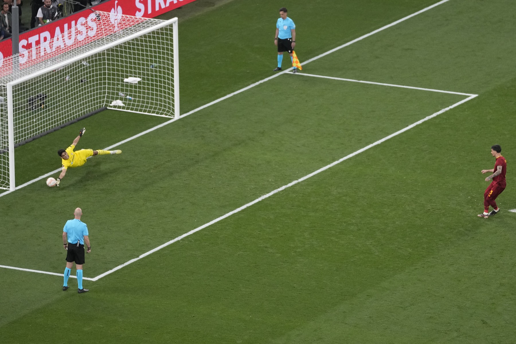 Sevilla đoạt Europa League: Ngày Mourinho thua học trò - Bóng Đá