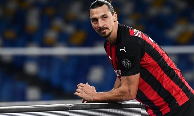 Nhắm “hàng hớ” Man Utd thay Ibrahimovic, Milan đang mắc sai lầm? - Bóng Đá