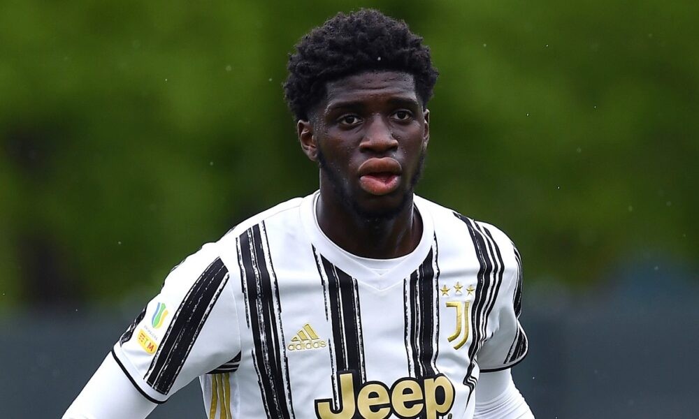 Tottenham Hotspur 'facing competition from three clubs for Juventus winger' - Bóng Đá