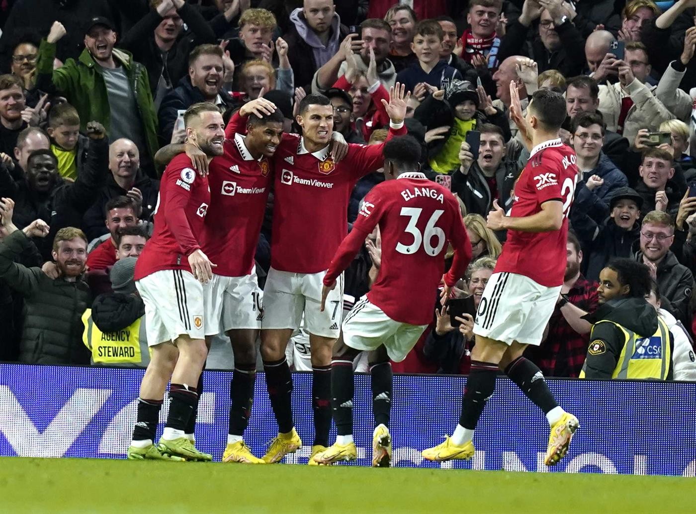 Tiên tri của Mourinho quá đúng, Dalot chơi cực 