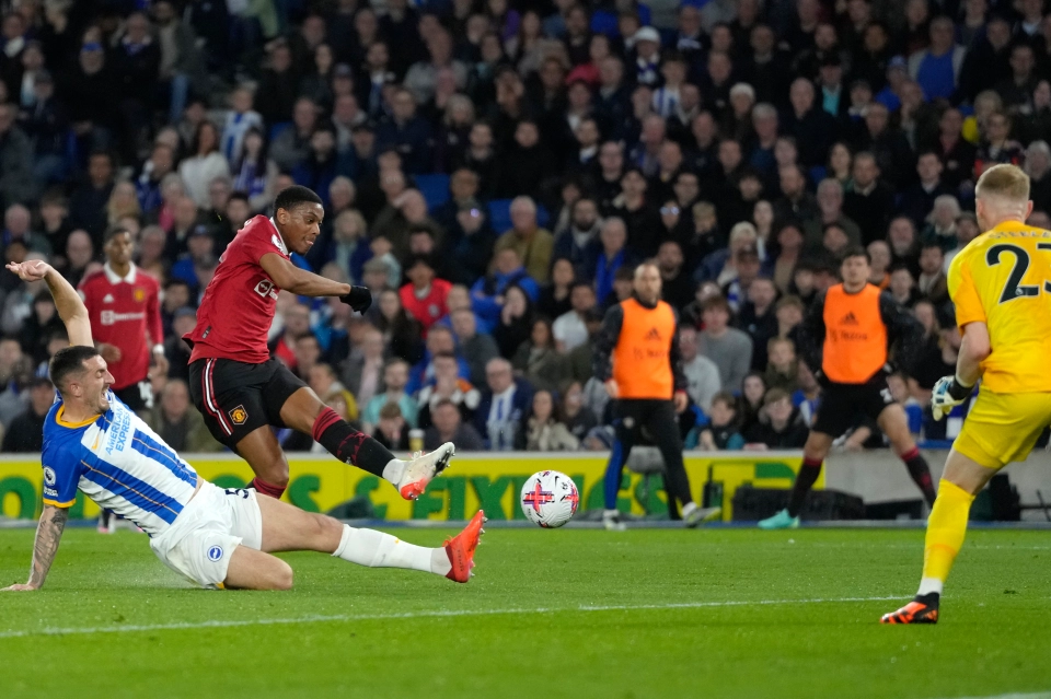 Anthony Martial puts in another lethargic display as his Manchester United career peters out - Bóng Đá