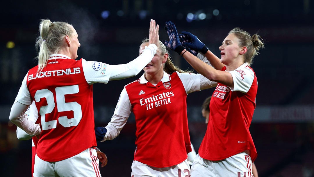 Arsenal on brink of knock-out stage after Juventus victory - Bóng Đá