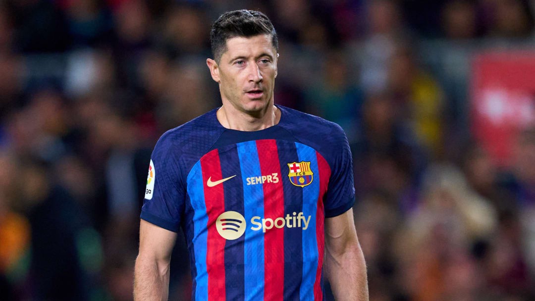 Robert Lewandowski cleared to face Espanyol after ban suspended - Bóng Đá