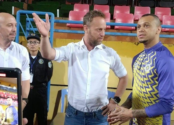 Báo Thái nghi ngờ HLV Polking sẽ dẫn dắt CAHN; Bầu Đức kiện VPF đến cùng - Bóng Đá