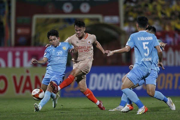 Vòng 7 V-League: Ngựa ô thăng hoa; Hà Nội, HAGL thảm bại - Bóng Đá