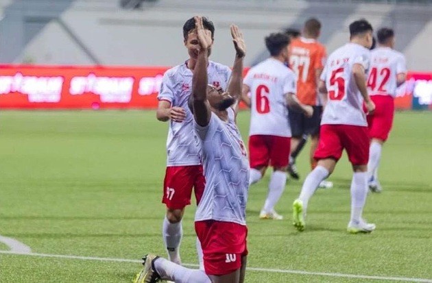 Thi đấu như mơ ngủ, Hải Phòng thất bại trước Hougang Utd - Bóng Đá