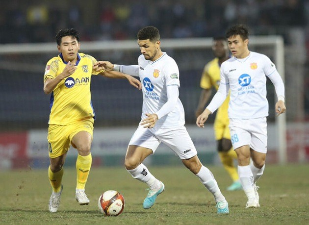 Điểm nhấn vòng 12 V-League: Bản lĩnh ứng viên vô địch; HAGL vượt khó - Bóng Đá