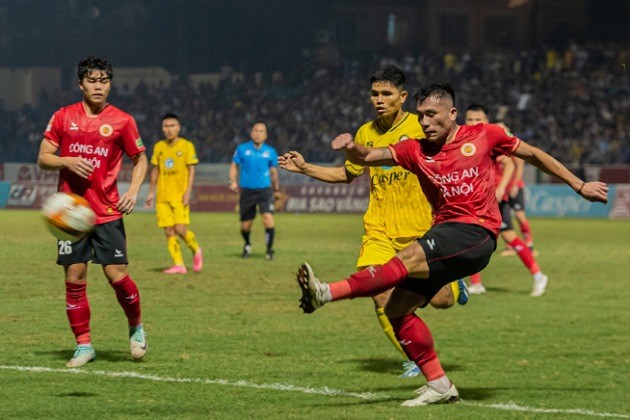 Vòng 14 V-League: Phút bù giờ cảm xúc; CAHN thăng hoa - Bóng Đá