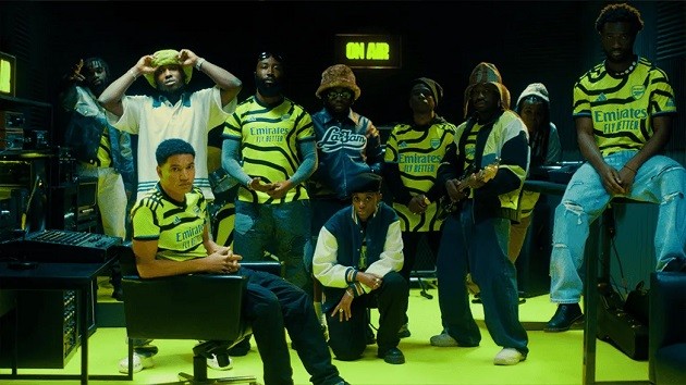 Arsenal unveil 'shock-yellow' men's away kit for 2023-24 - Bóng Đá