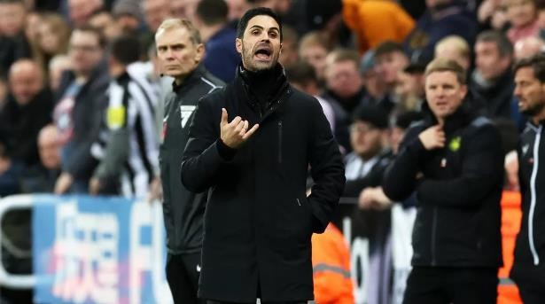 MIKEL ARTETA RAGES AT ANTHONY GORDON GOAL IN ARSENAL LOSS TO NEWCASTLE - 'IT IS A DISGRACE. I FEEL SICK.' - Bóng Đá
