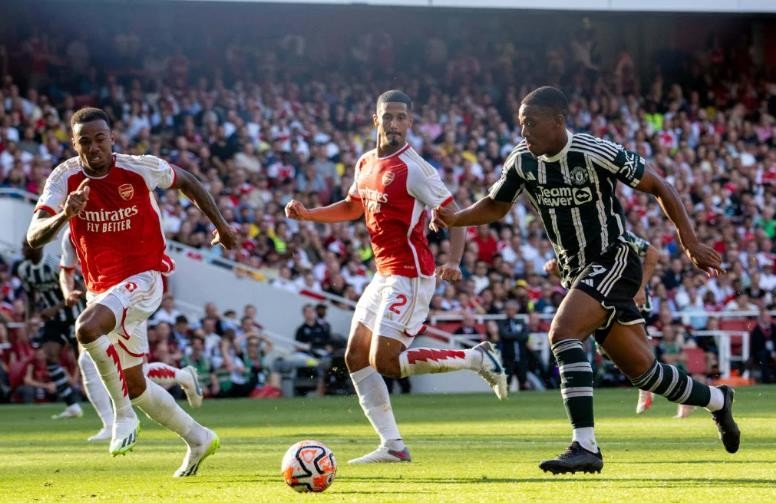 4 times possession lost, 0 dribbles: Man Utd star was shocking against Arsenal – Martial won’t start again - Bóng Đá