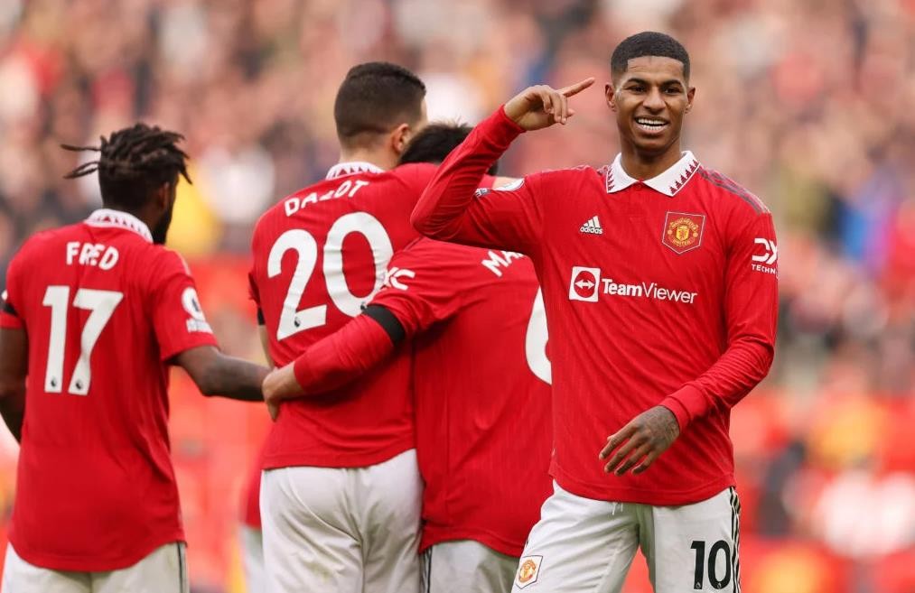Chris Sutton BBC pundit predicts Manchester United will be smashed 5-1 at home to City - Bóng Đá