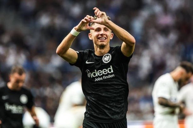 ARSENAL IN CONTACT WITH EINTRACHT FOR JESPER LINDSTROM - Bóng Đá
