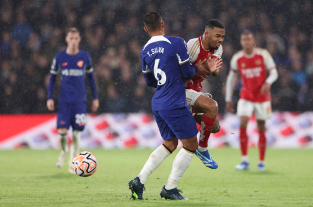 Arsenal gãy đi xương sống - Bóng Đá