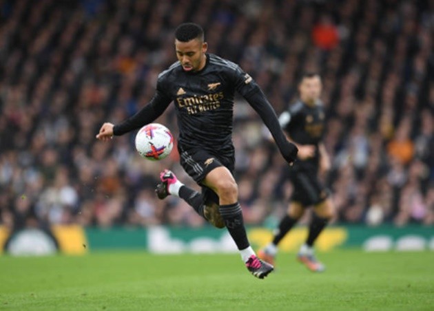 Tấn công vũ bão, Arsenal giữ chắc ngôi đầu - Bóng Đá