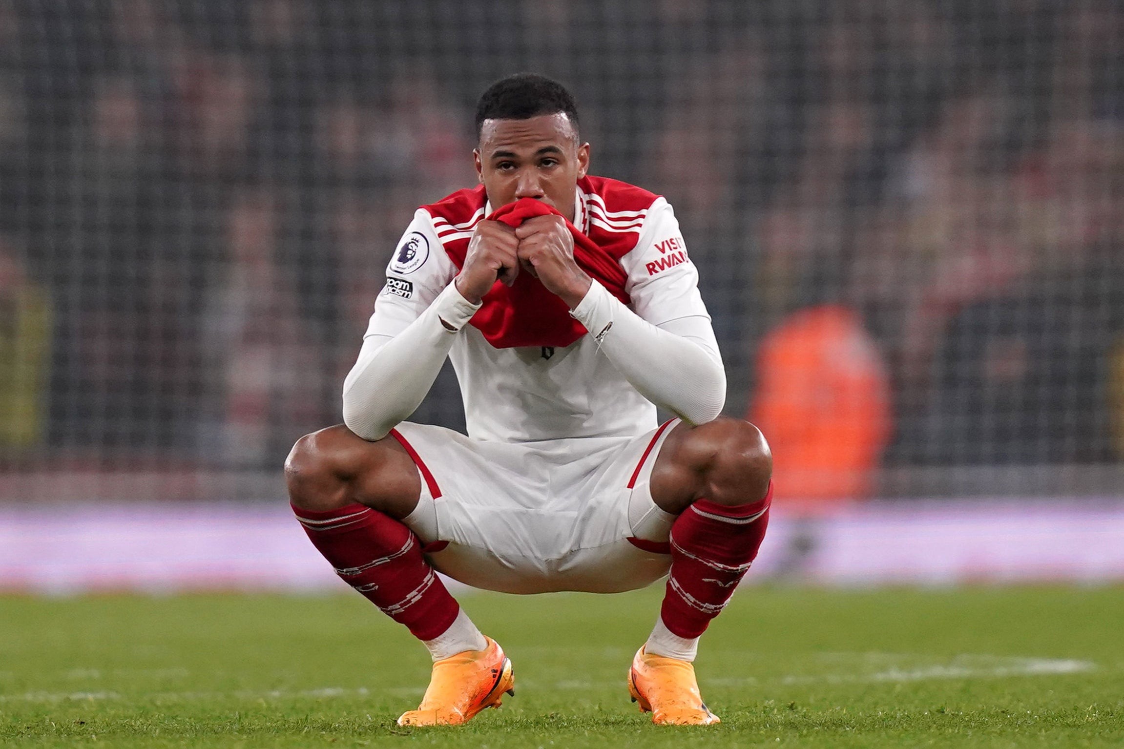 Arsenal chơi dao lắm cũng tới ngày đứt tay - Bóng Đá