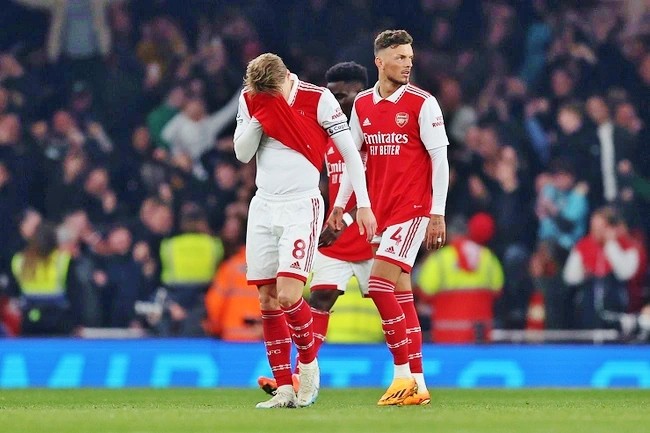 Khúc cua định mệnh của Arsenal - Bóng Đá