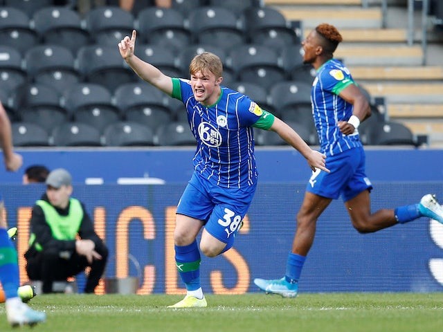 Chelsea join Liverpool, Manchester United in Joe Gelhardt race? - Bóng Đá