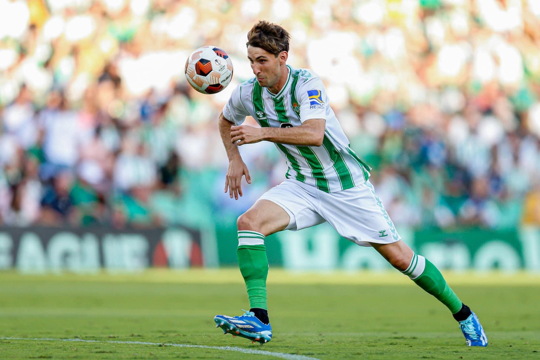 Milan có tân binh, Barca 