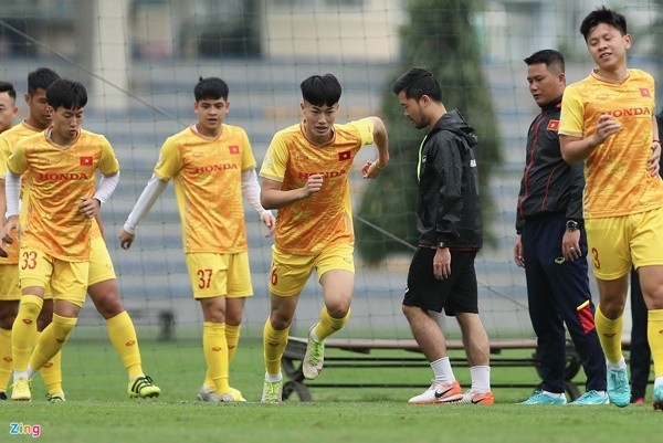 4 cầu thủ U20 Việt Nam lần đầu làm việc với HLV Troussier ở đội U23 - Bóng Đá