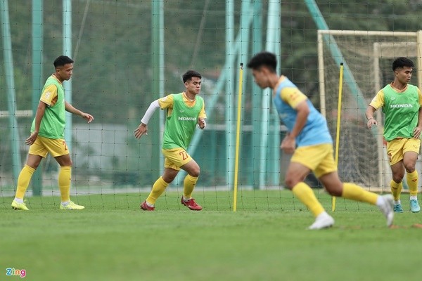 4 cầu thủ U20 Việt Nam lần đầu làm việc với HLV Troussier ở đội U23 - Bóng Đá