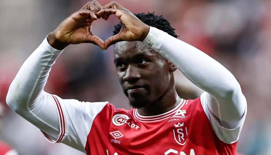 Lionel Messi or Kylian Mbappe? USMNT striker Folarin Balogun names idols & explains why he left Arsenal for Monaco - Bóng Đá