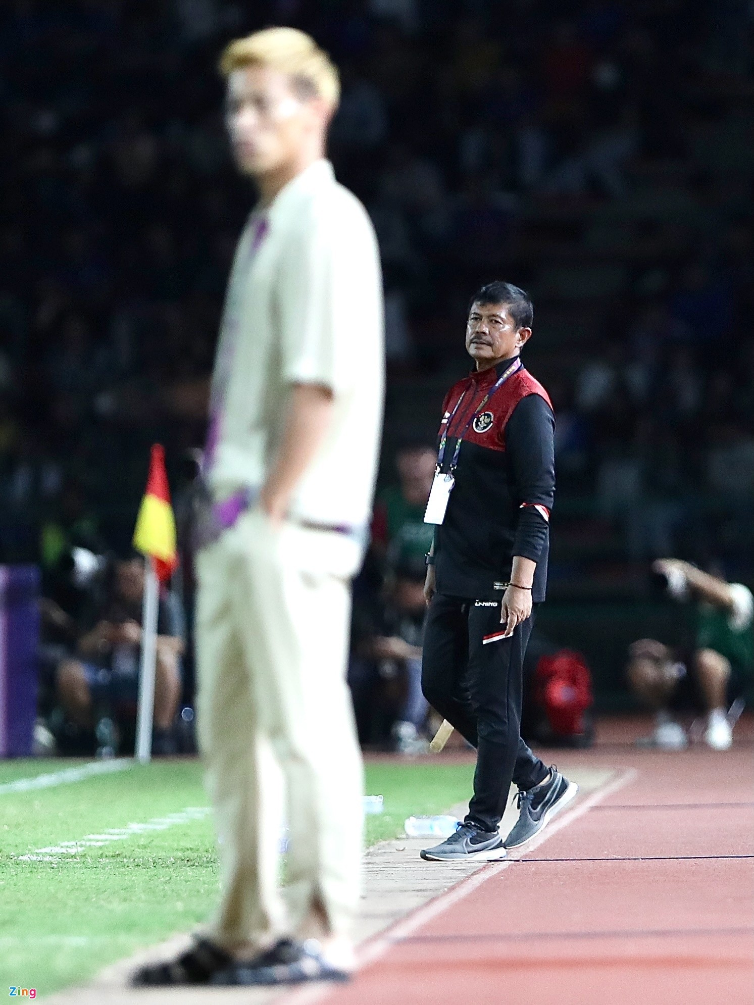 4 bộ trang phục Honda mặc khi chỉ đạo ở SEA Games 32 - Bóng Đá