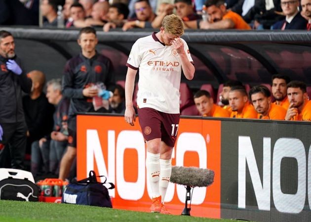 Với tuyên bố của Pep, De Bruyne không còn quá quan trọng với Man City - Bóng Đá