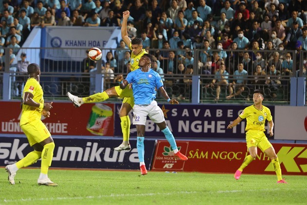 Báo loạn rúng động bóng đá Indonesia; CLB V-League 